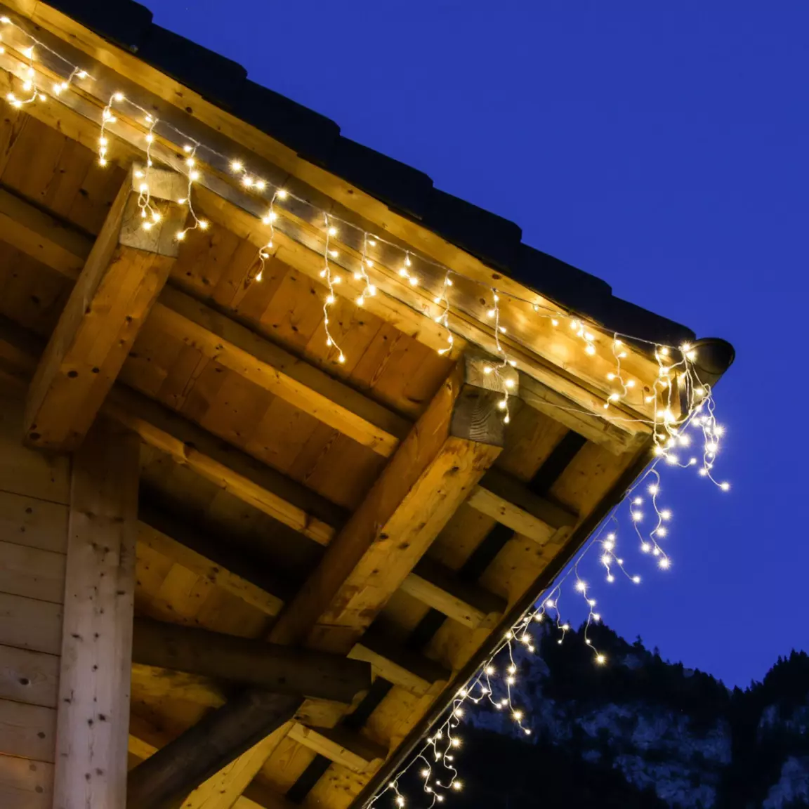 Stalactite lumineuse 20 m 490 LED câble blanc Stars Blanc chaud