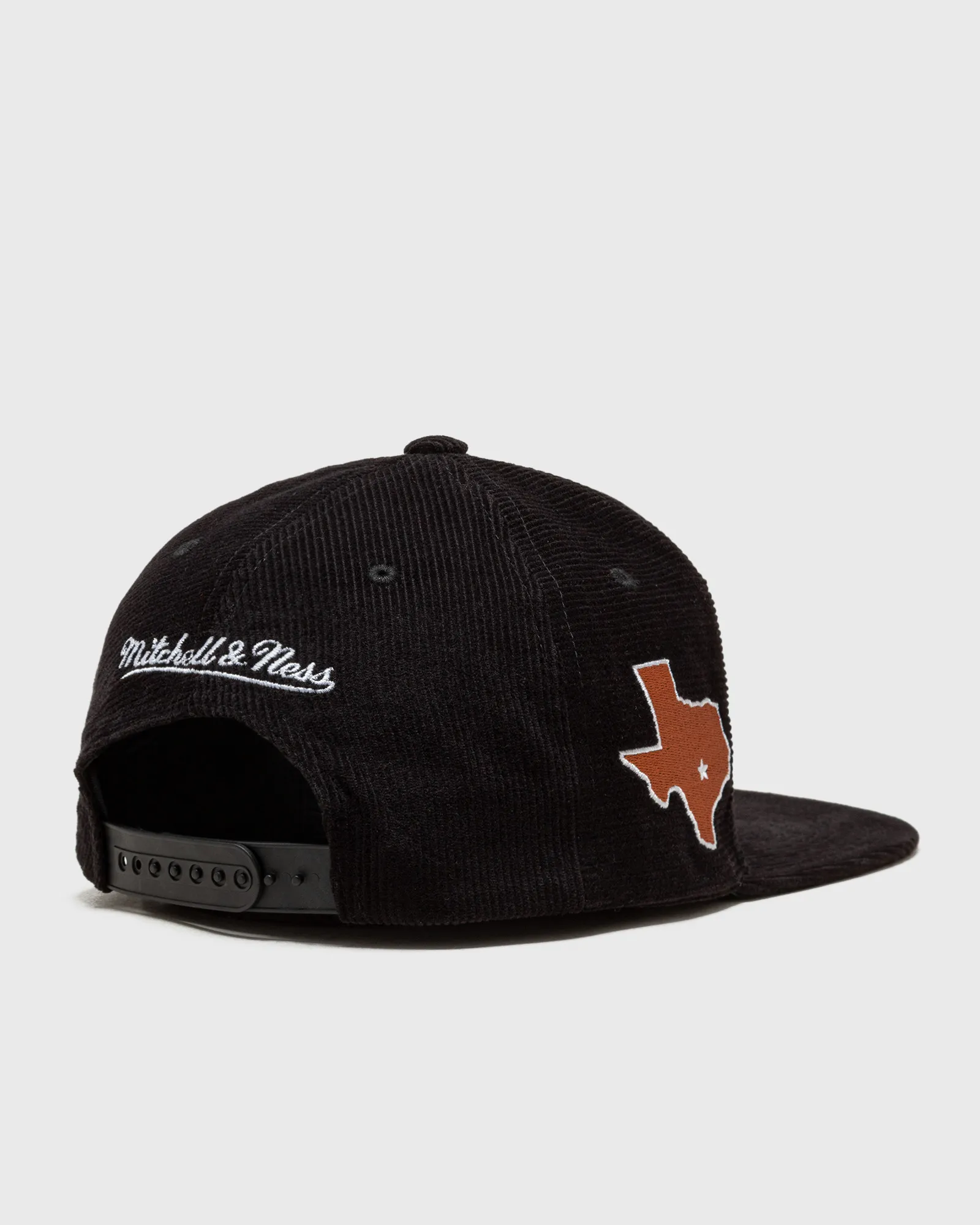 Mitchell & Ness NCAA ALL DIRECTIONS SNAPBACK AUSTIN