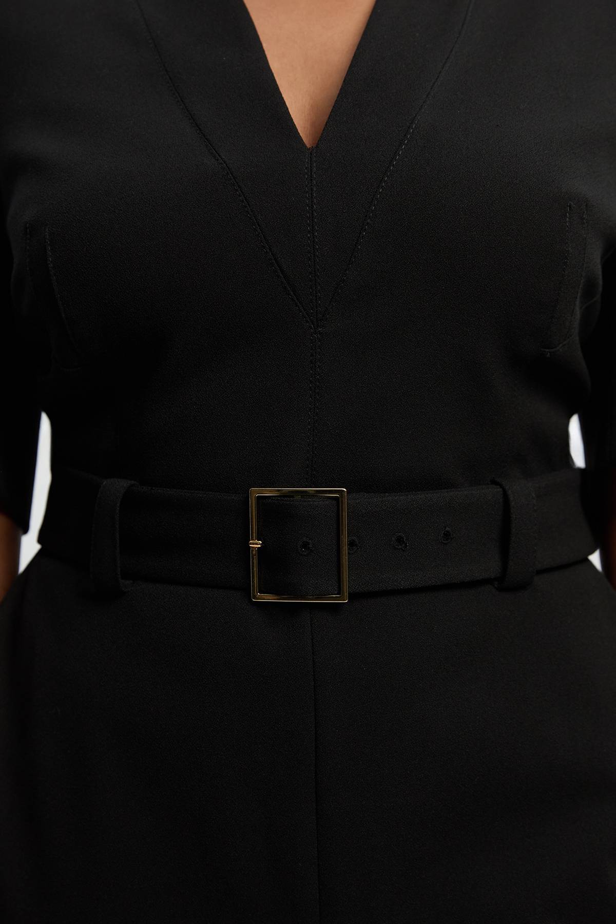 KarenMillen Combinaison Forever grande taille en crêpe structurée à ceinture