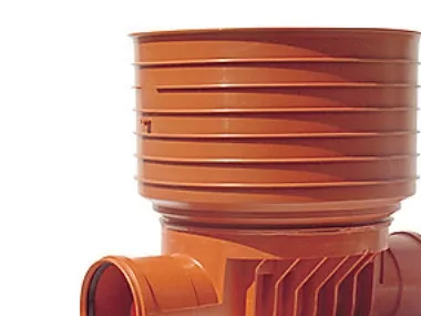 Uponor 110 x 425 mm TP1-brønd, glat, lige gennemløb