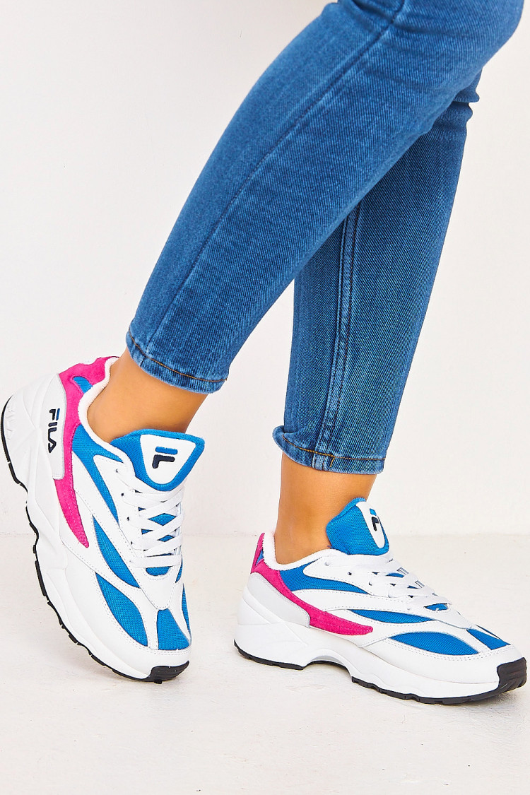 V94M Low WMN white/electric blue/very berry FILA / 1010291