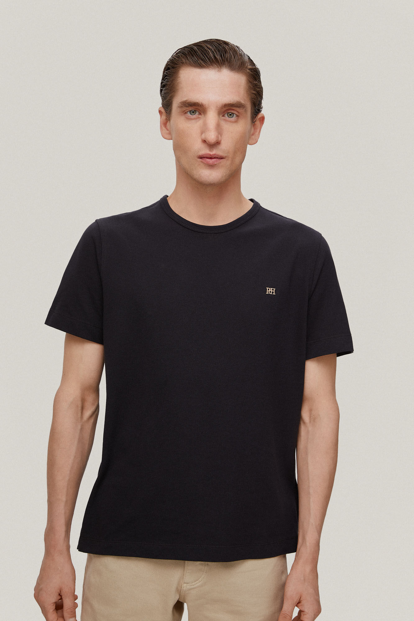 Camiseta Piqué - Preta