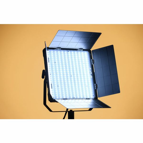 Varytec VP-1 DMX Video BiLight Bundle