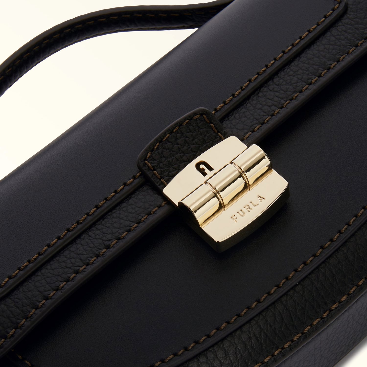 Furla Club 2 Mini Crossbody nero