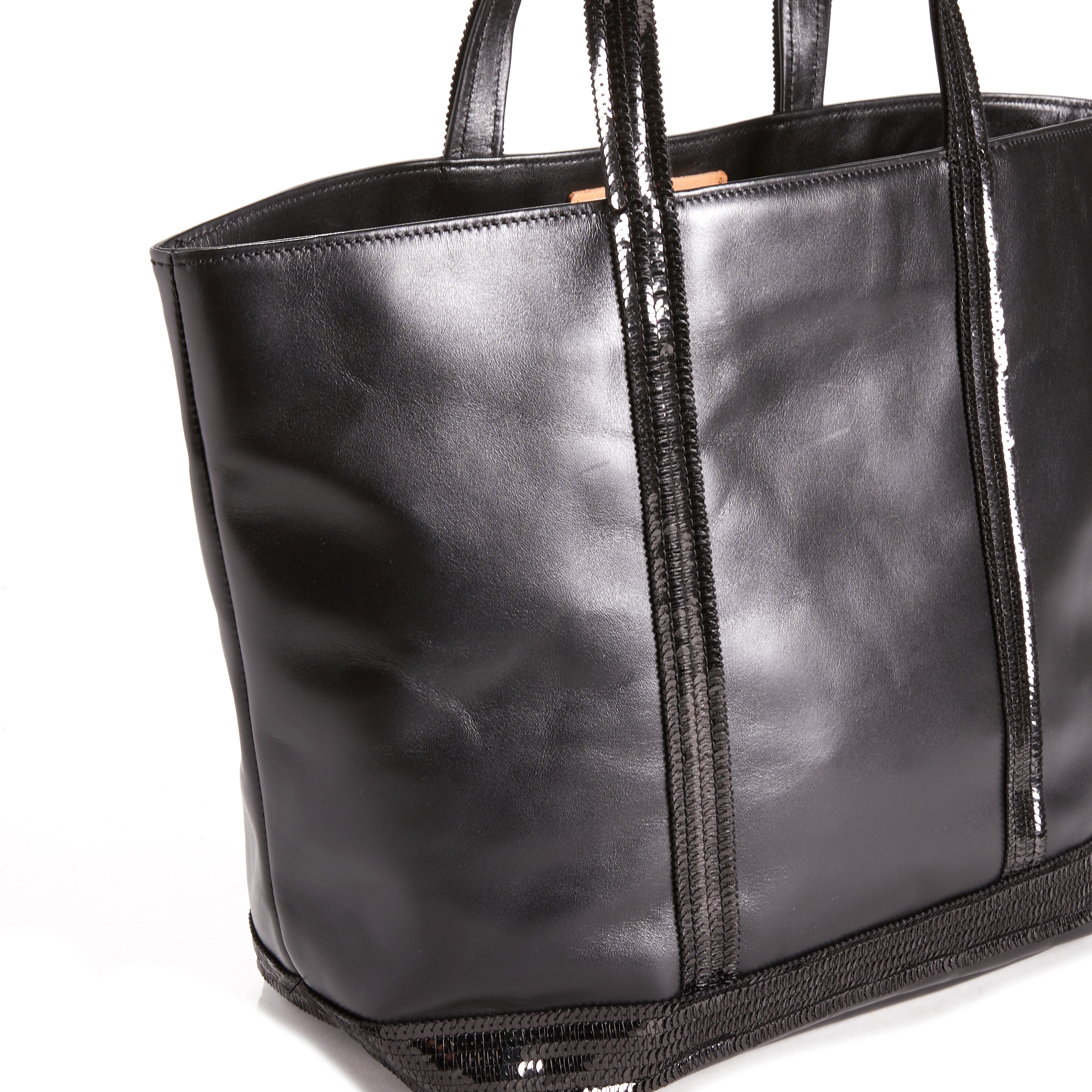 VANESSA BRUNO<br>Bolsa de couro tamanho M com detalhes em preto