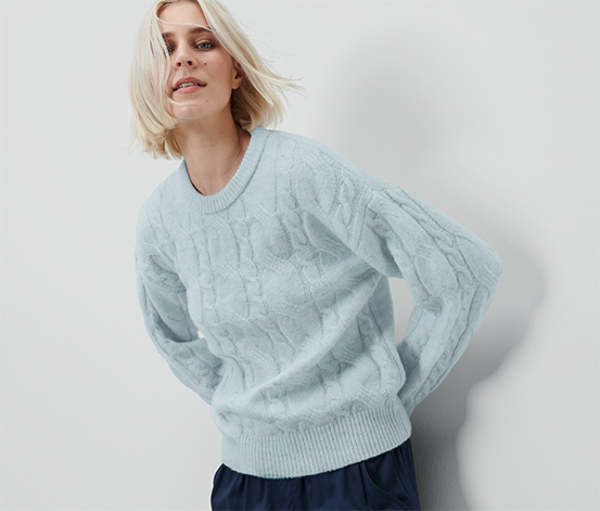 Strickpullover, hellblau