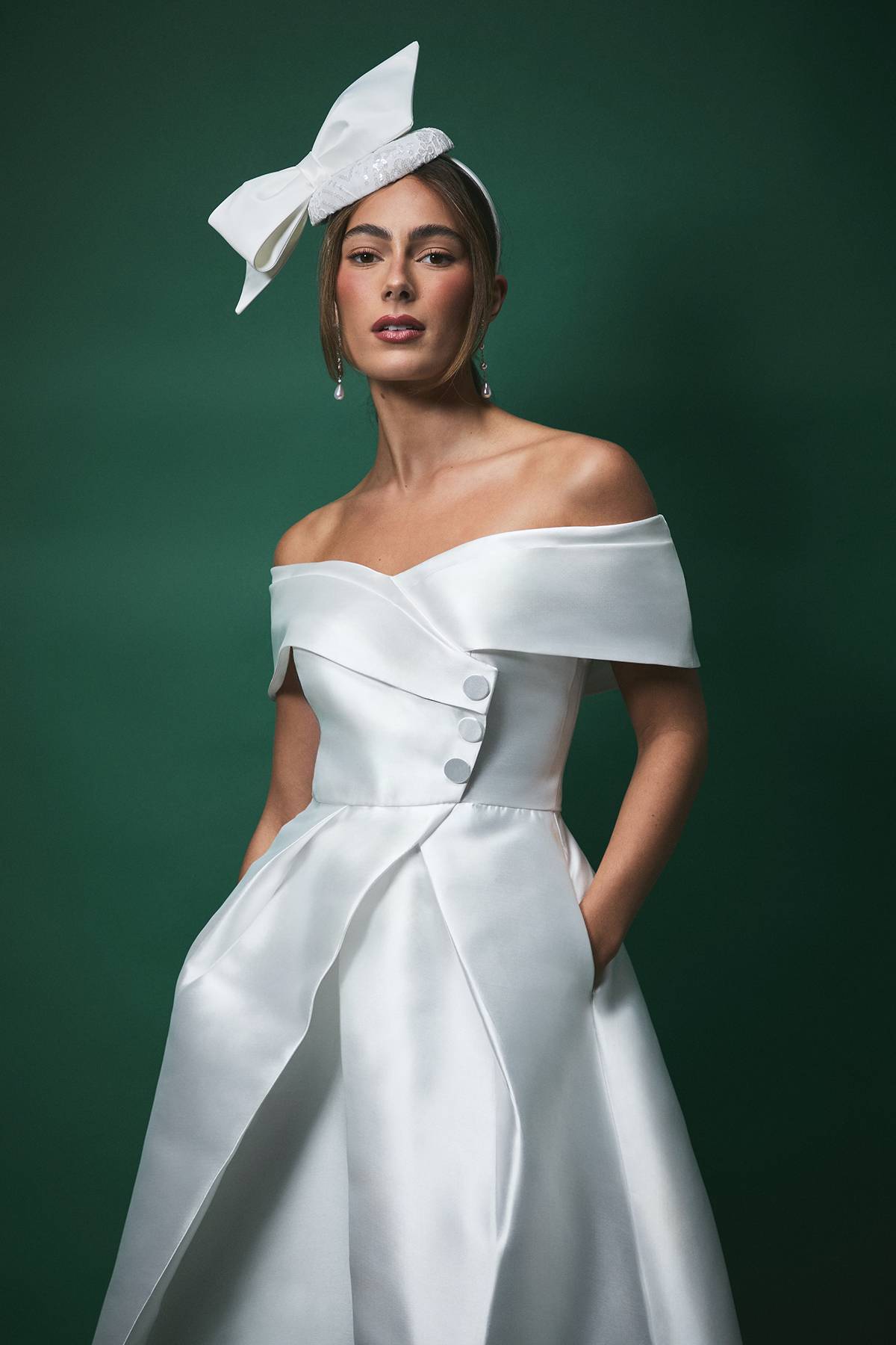 Coast Robe de Mariée Mi-Longue Lisa Tan Sergé Bardot Cintrée