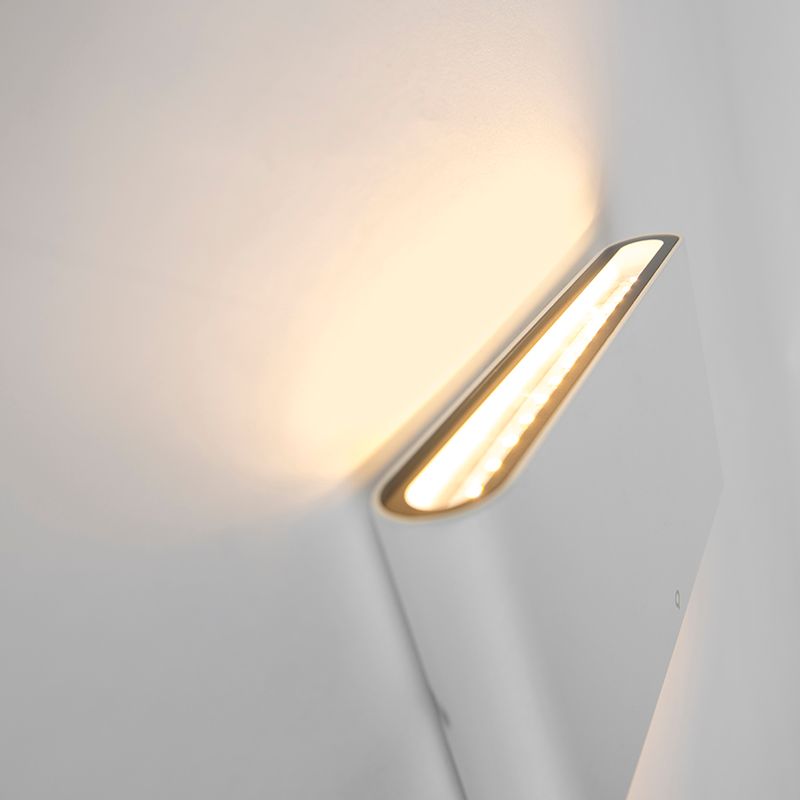 Moderne buiten wandlamp wit 17,5 cm incl. LED IP65 - Batt
