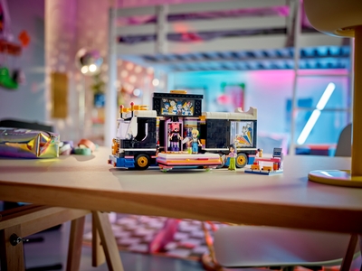 LEGO Toerbus van popster (42619)