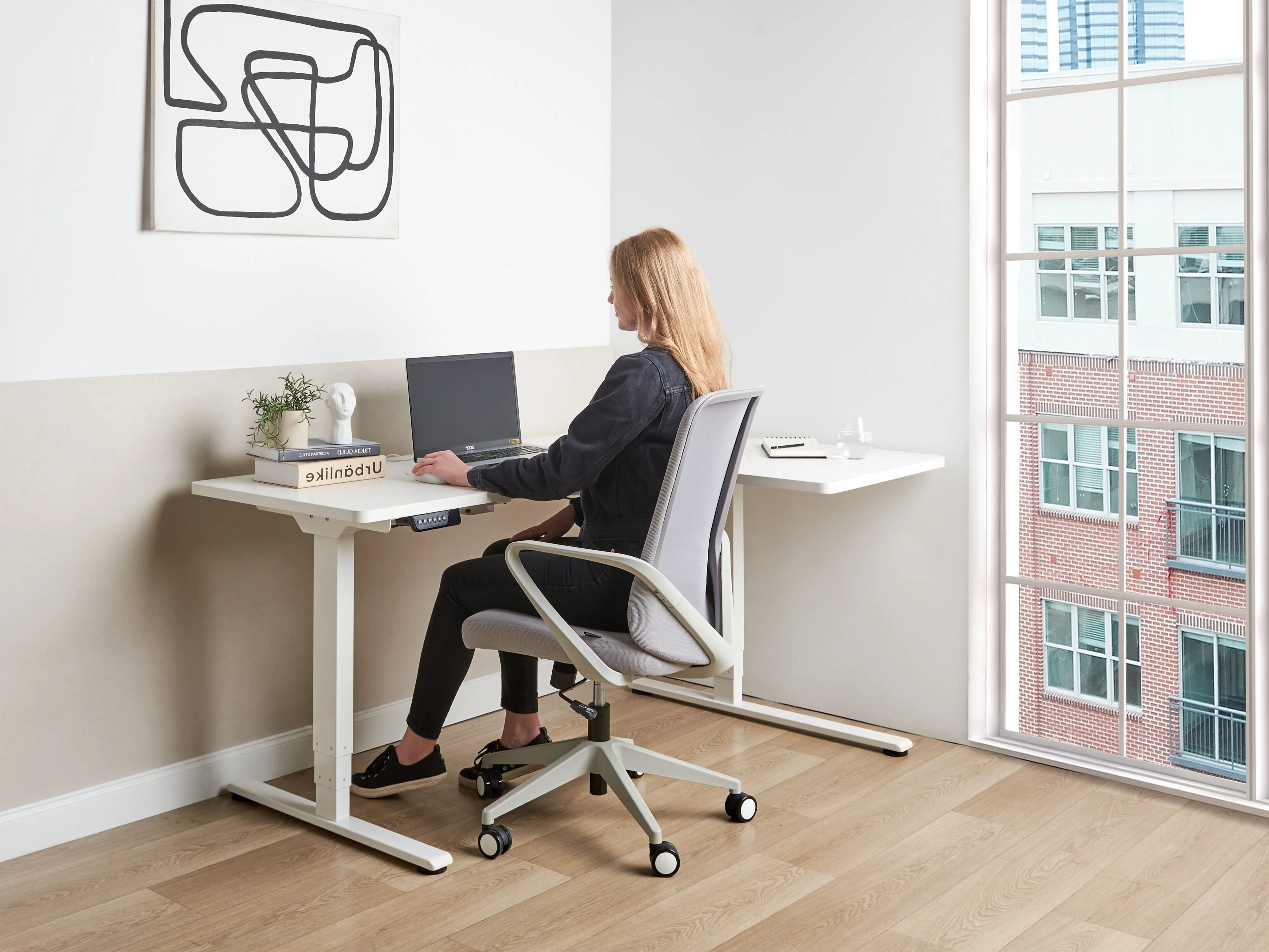 Elektrisch verstelbaar hoekbureau DESTINES Wit 160 cm 109 cm rechtszijdig