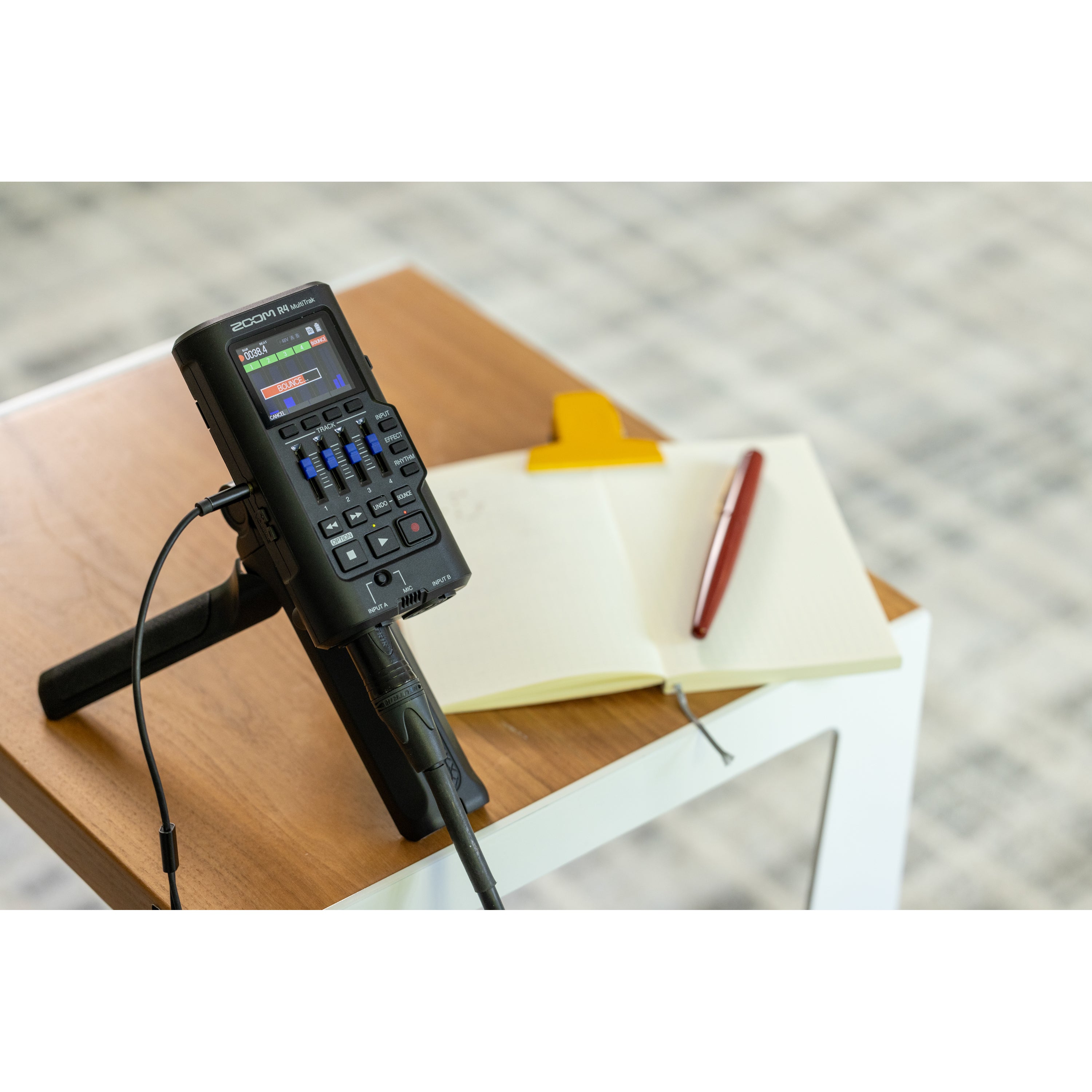 Zoom R4 MultiTrak Recorder met 32-bit float
