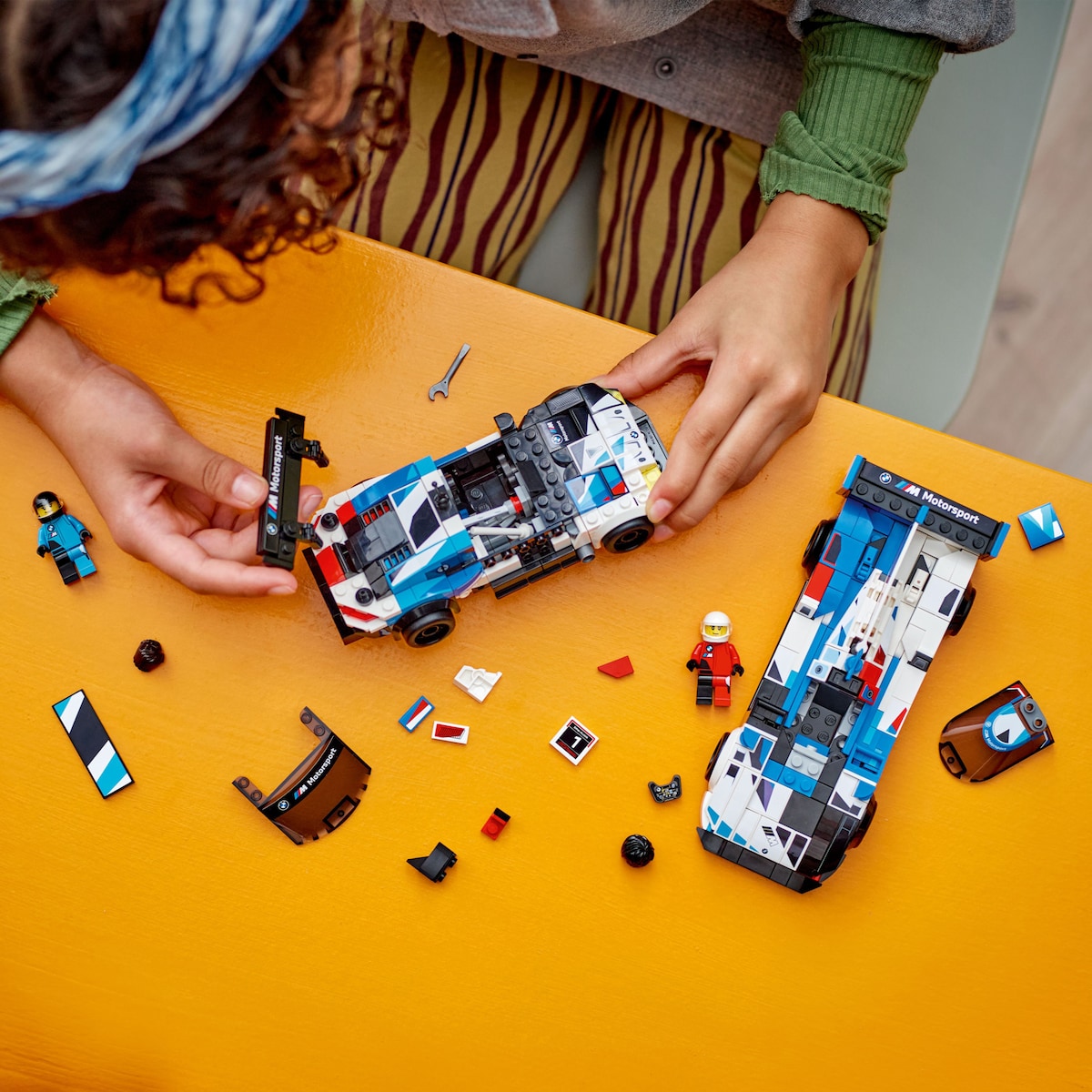 LEGO Speed Champions BMW M4 GT3 & BMW M Hybrid V8 Race Cars - 76922