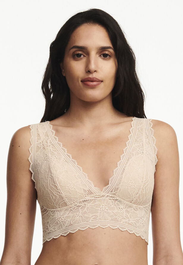 Chantelle Floral Touch Wirefree foam bra 01n