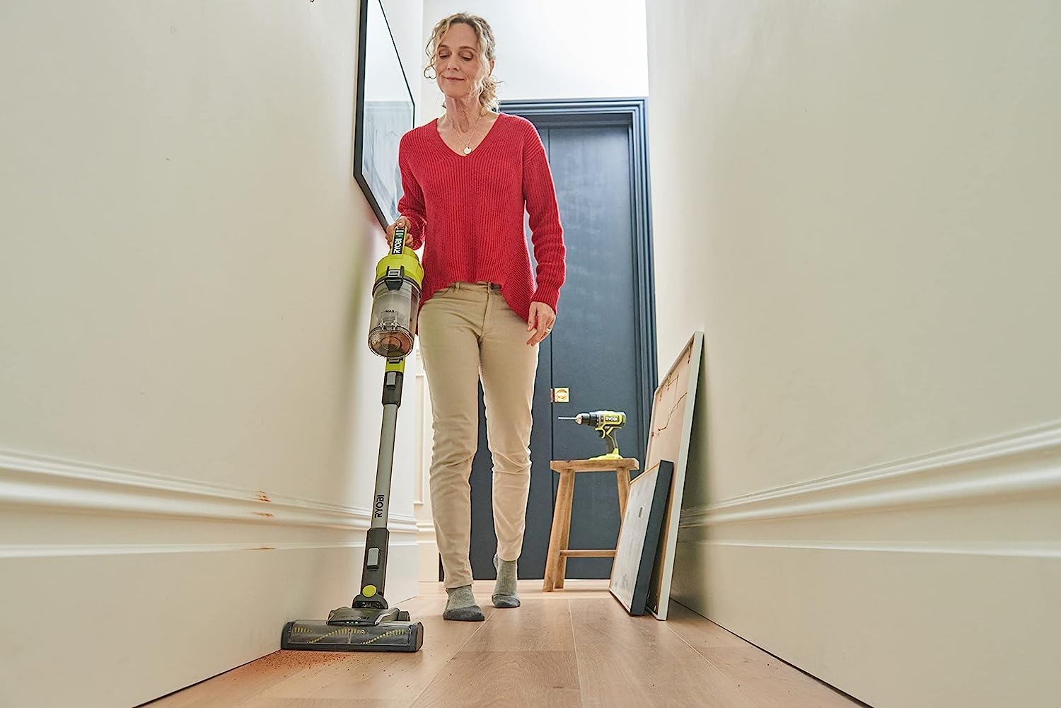 RYOBI 18 V ONE+ Akku-Bodenhandsauger RSV18-0 (30 AirWatt Saugleistung, 820 l/min Luftstrom, 24 cm breite Bodendüse, ohne Akku und Ladegerät), Grün