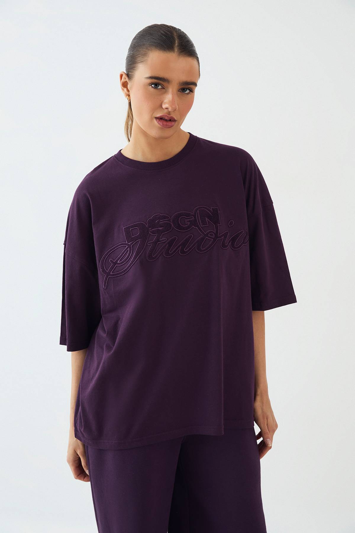 T-Shirt Oversize DSGN Studio avec Appliqué Éponge