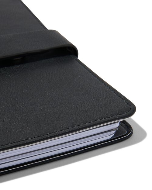 carnet rechargeable noir A5 rempli avec des lignes