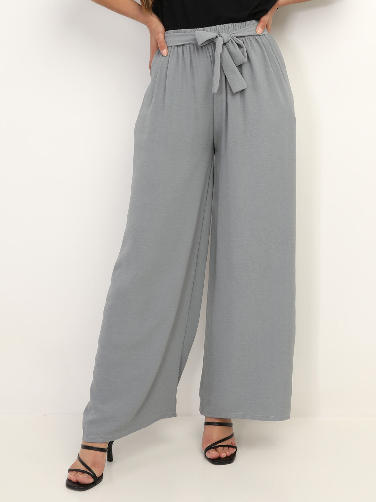 Pantalon fluide ceinturé- Gris