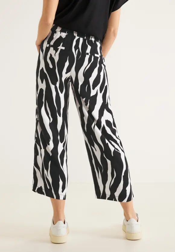 Loose Fit Hose mit Ikatprint - Black