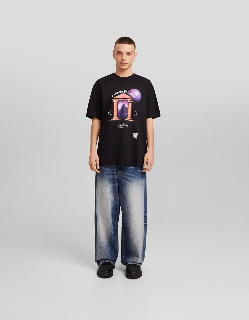 Camiseta Bershka Wearable Art com estampa e modelagem quadrada