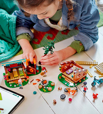 LEGO? Friends - Adventure Camp - Hyggelige Hytter 42624 - 437 De