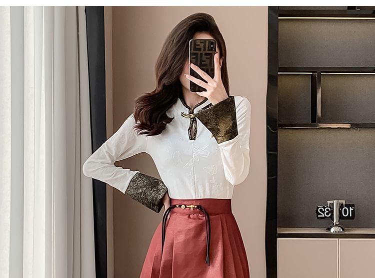 Fioridi - Hanfu-top met lange mouwen en bloemenprint en manchetten / Midi-rok met hoge taille en paisleyprint / Set