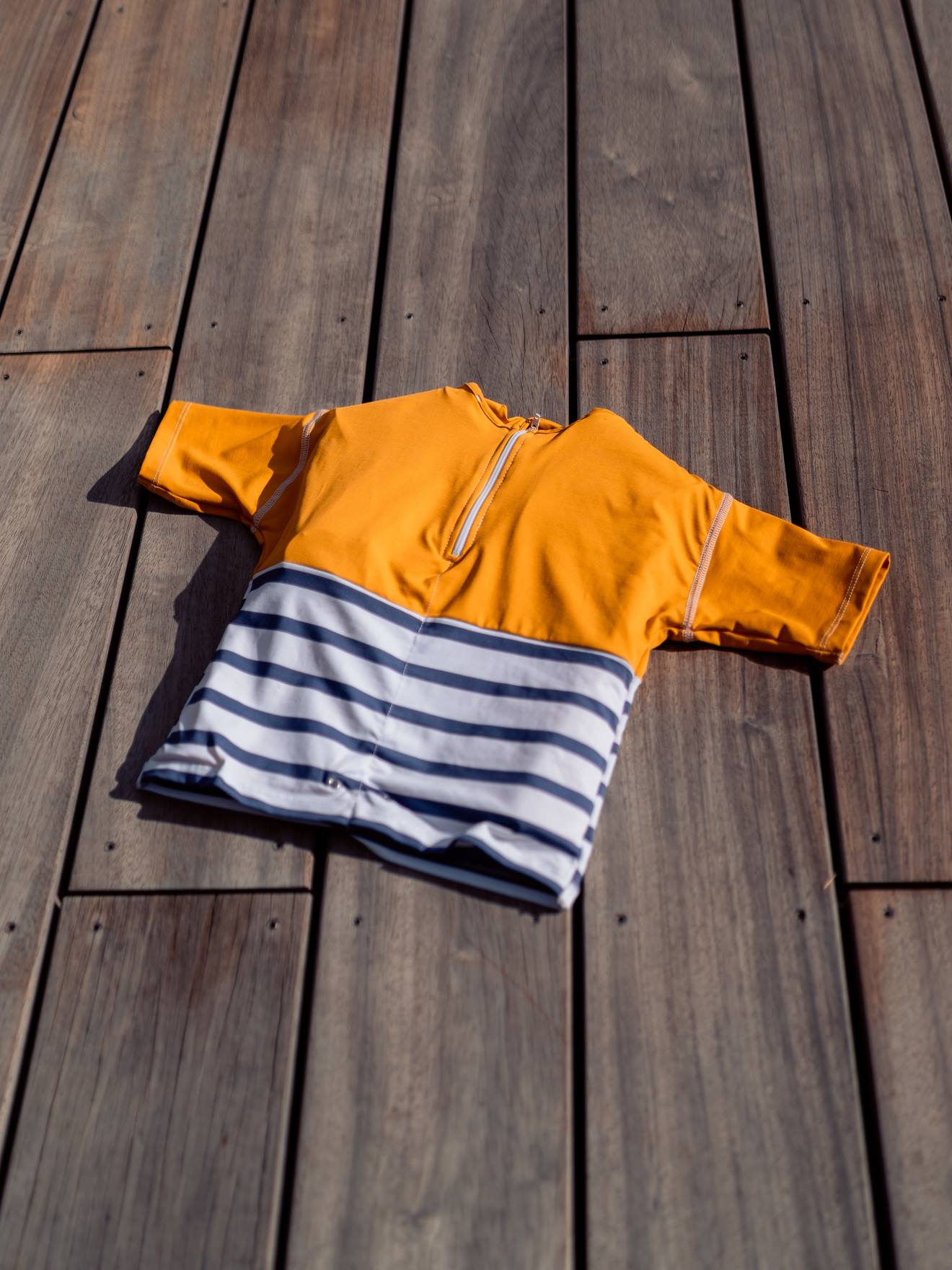 Camiseta infantil contra a asfixia