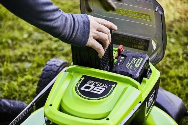Greenworks GD60LM51SP, Skubbe plæneklipper, 1200 m², 51 cm, 2,5 cm, 8 cm, 55 L
