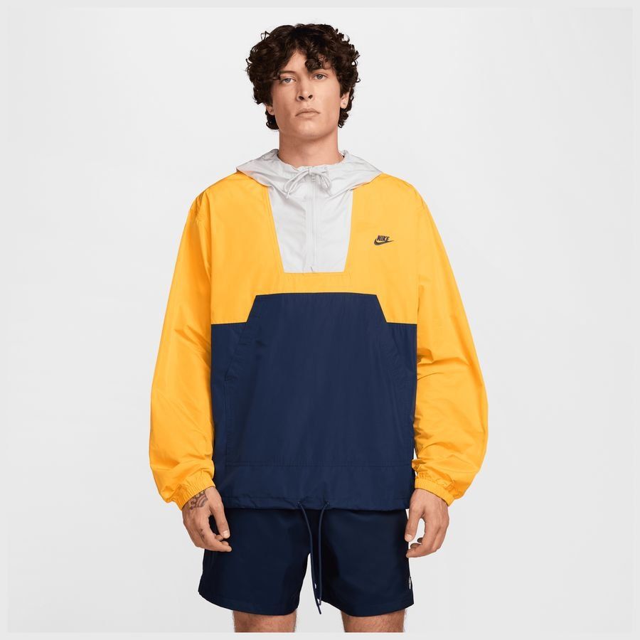 Nike Club
