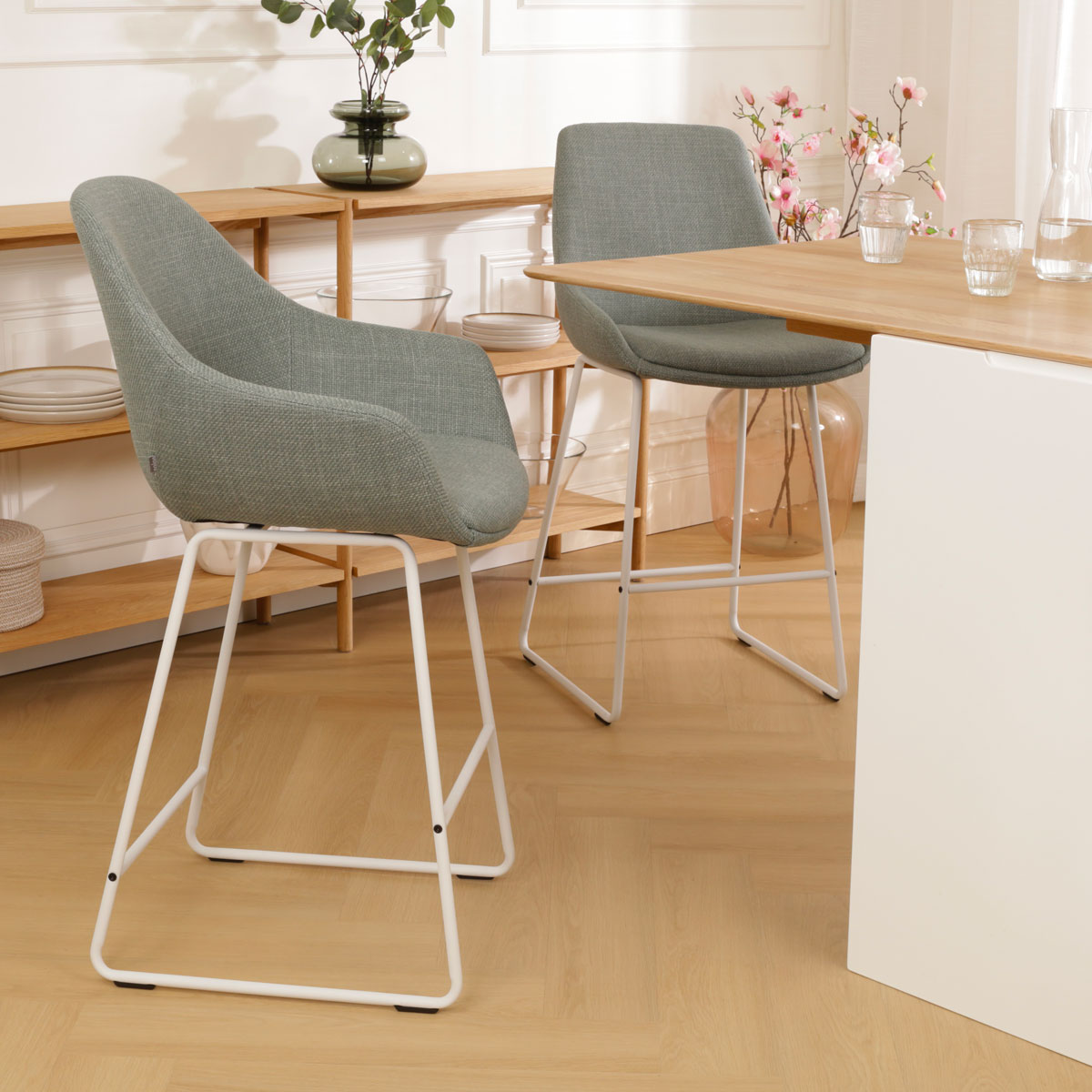 Barkruk Nino-Mae licht groen - wit onderstel - 75 cm