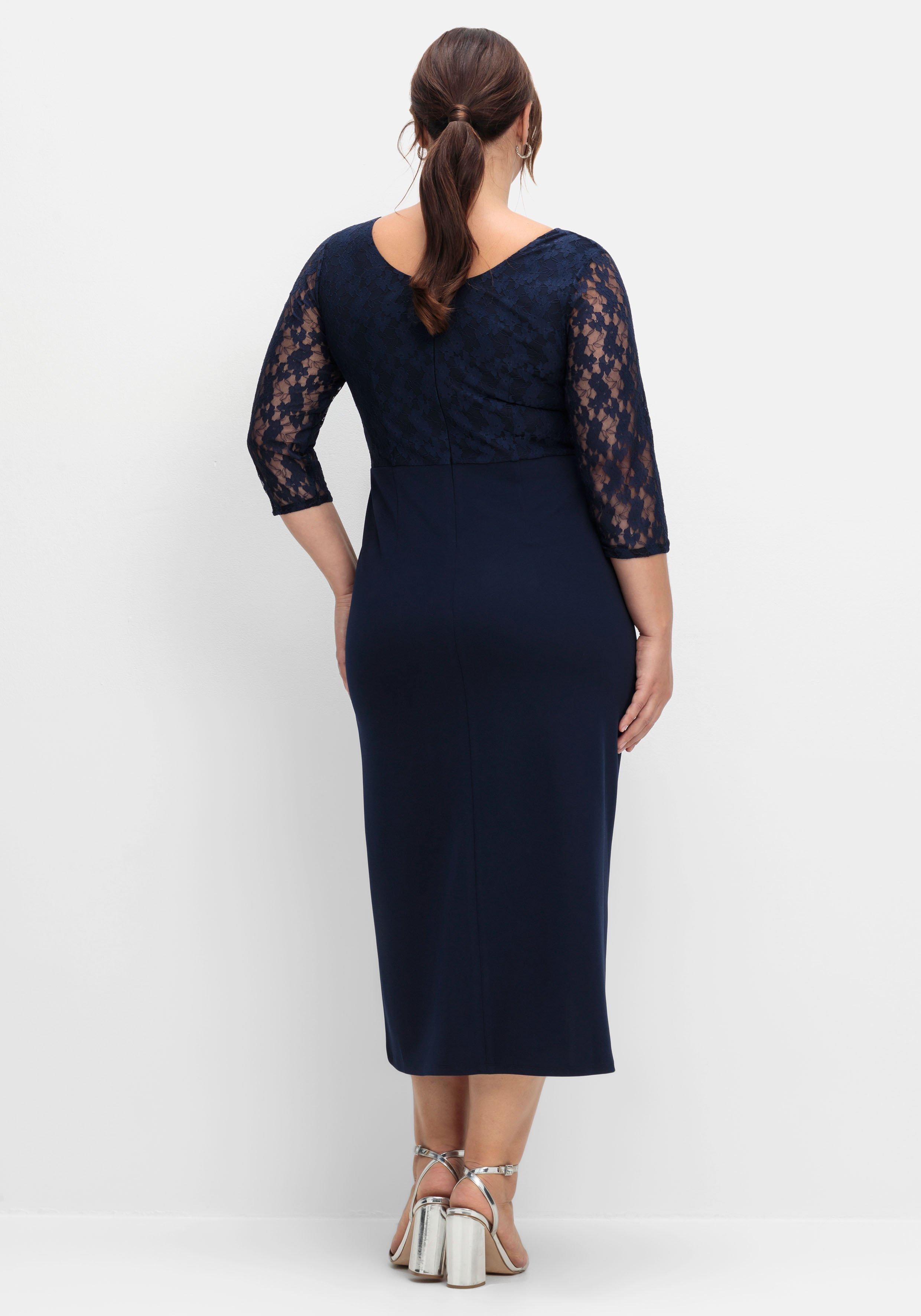 Abendkleid in Wickeloptik, mit Spitze und 3/4 Arm