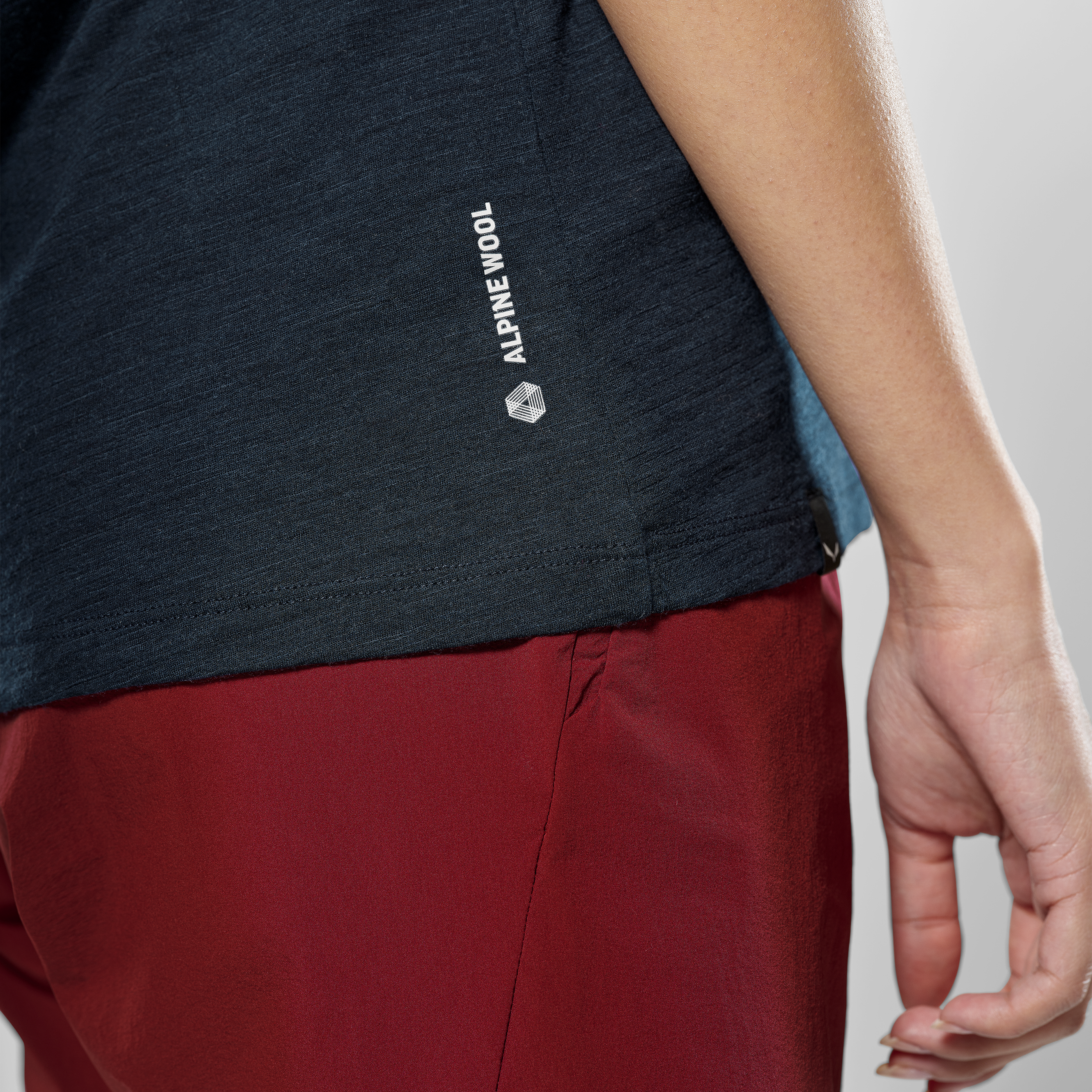 Eagle Dotted Mountain Trainer Merino T-Shirt Damen