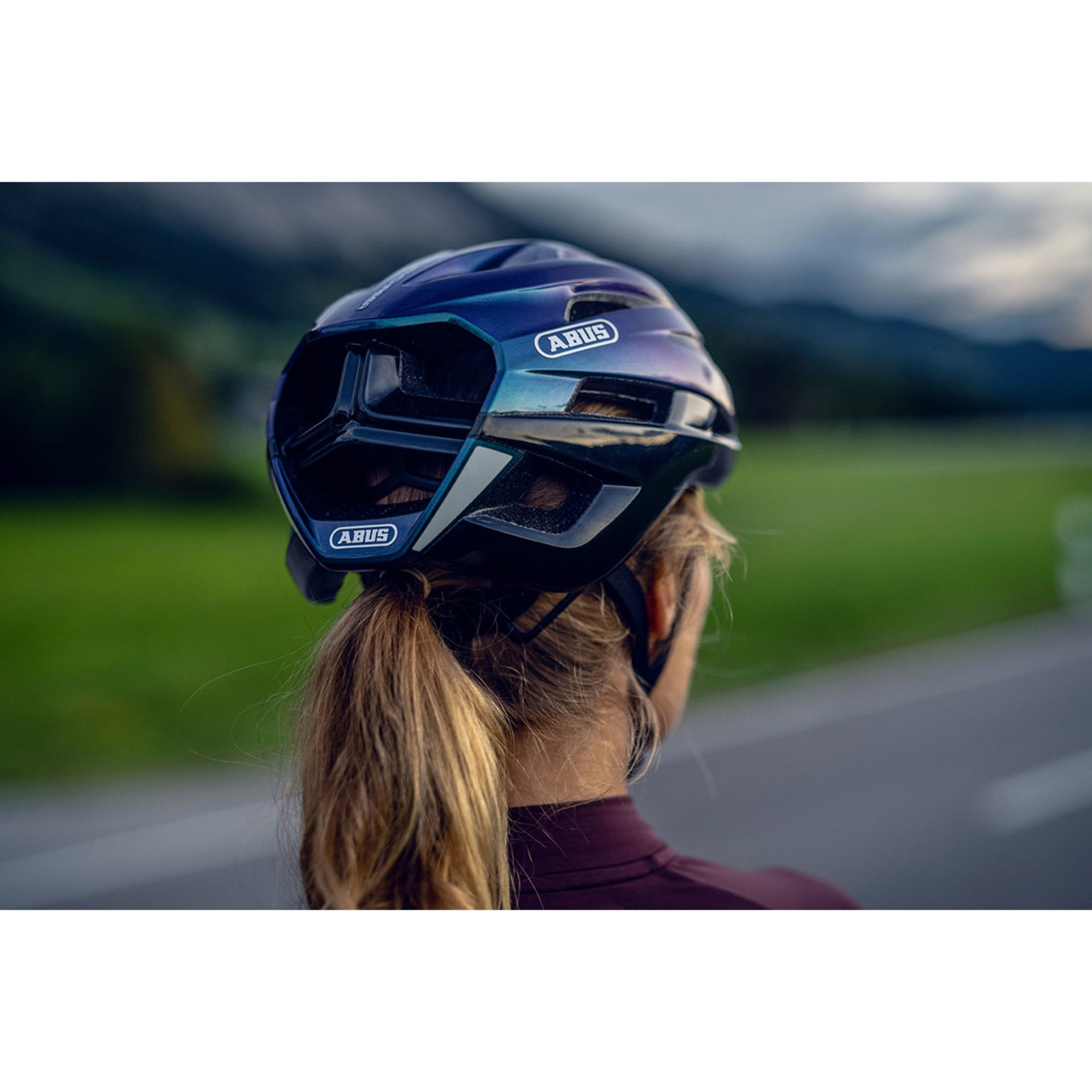 Abus StormChaser Race Fietshelm Flip Flop Paars