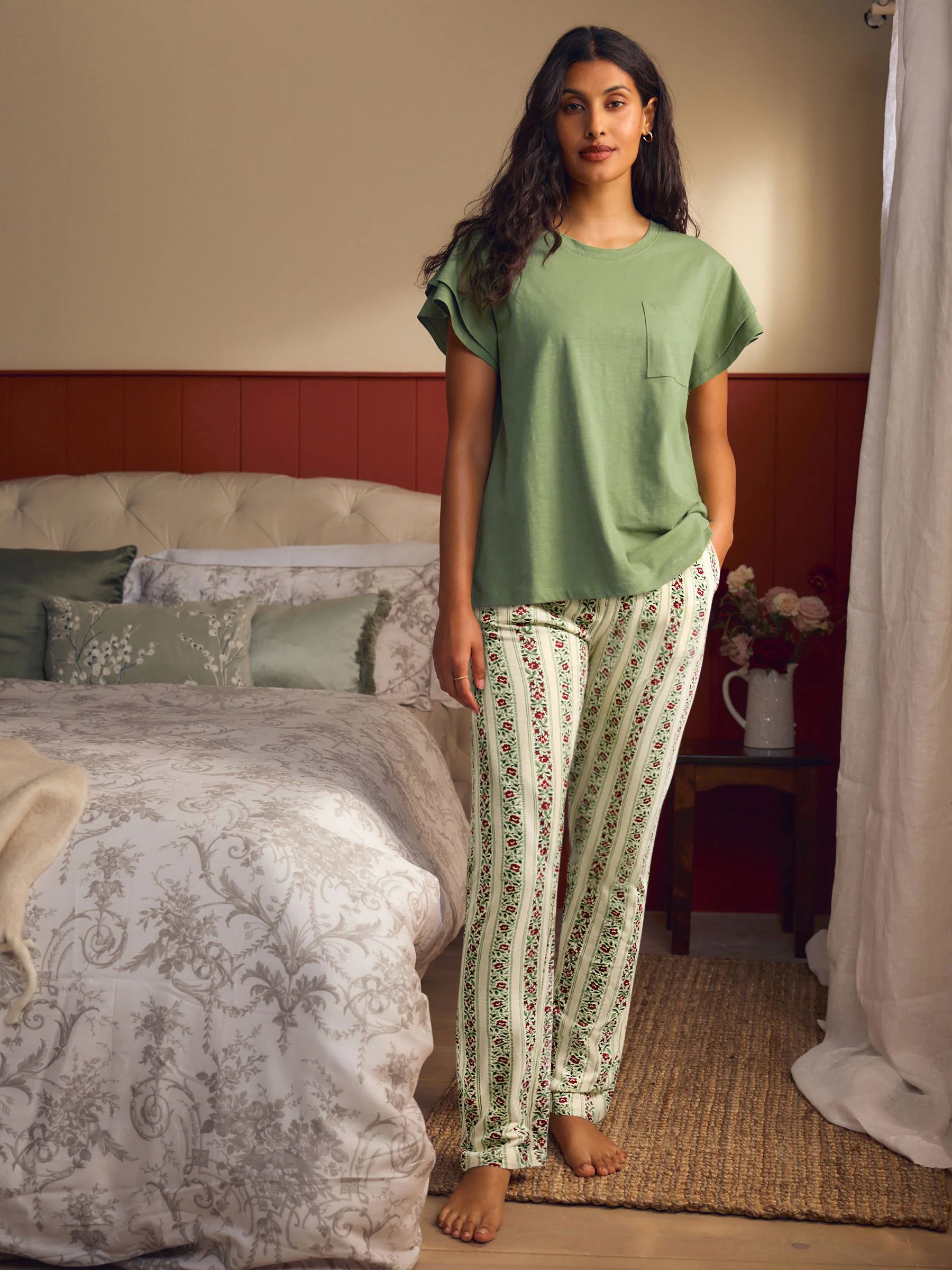 Laura Ashley Christmas Rose Jersey Short Sleeve Pyjamas