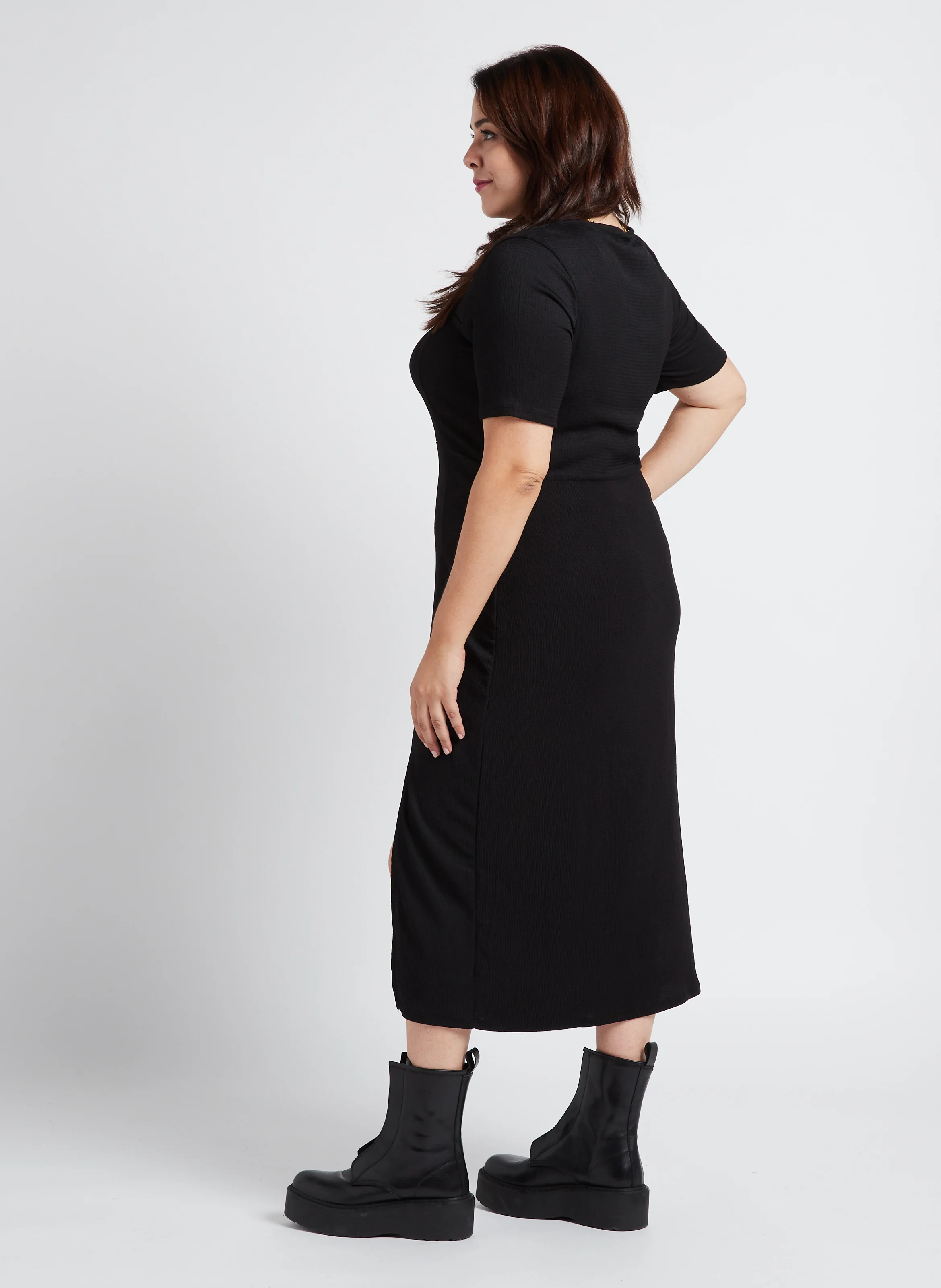 Robe midi col carré| Noir