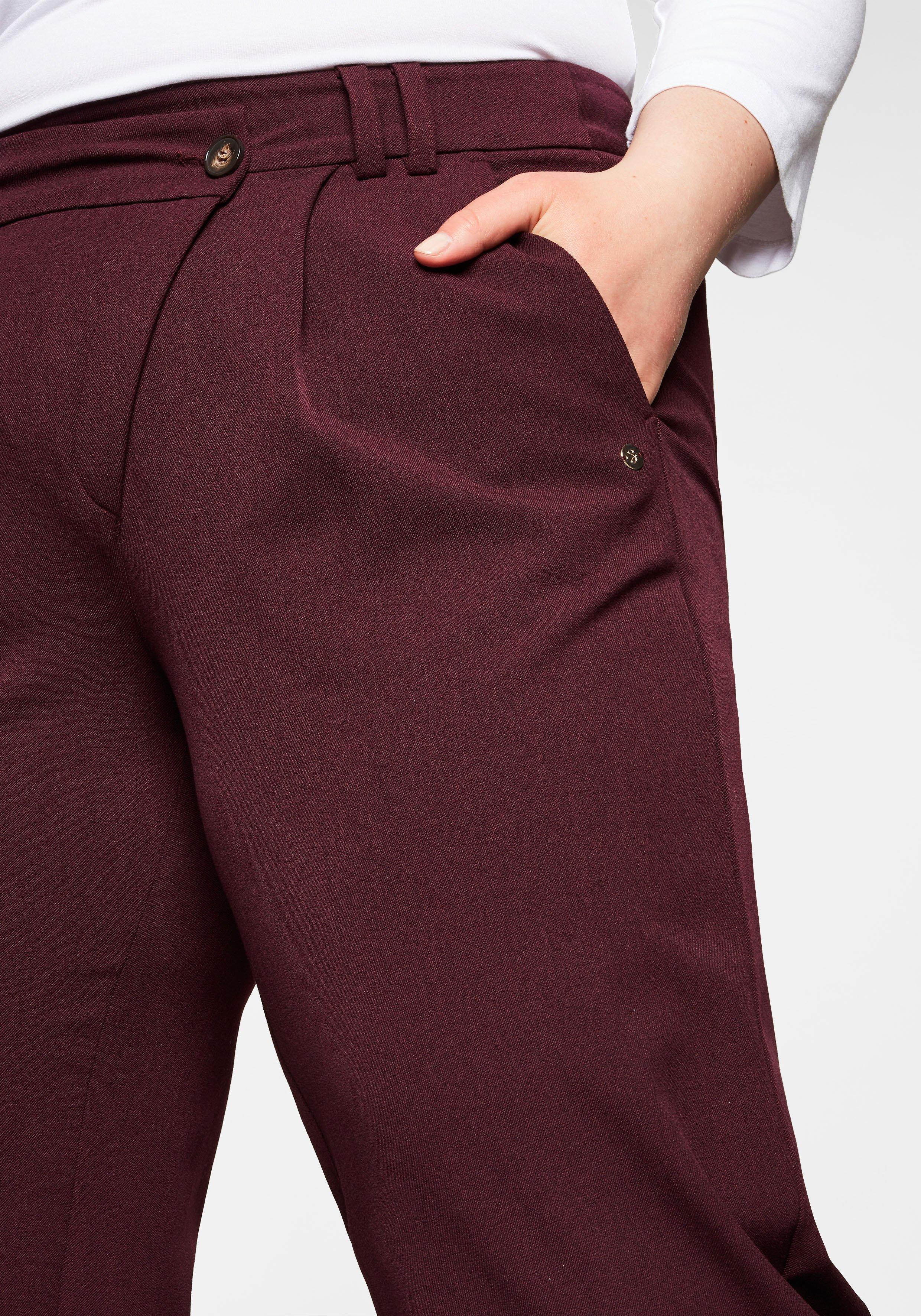 Weite Hose mit asymmetrischem Verschluss