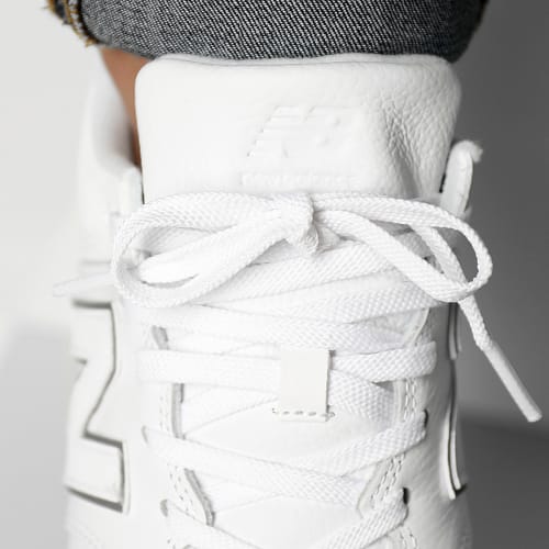 Baskets U574FHN White