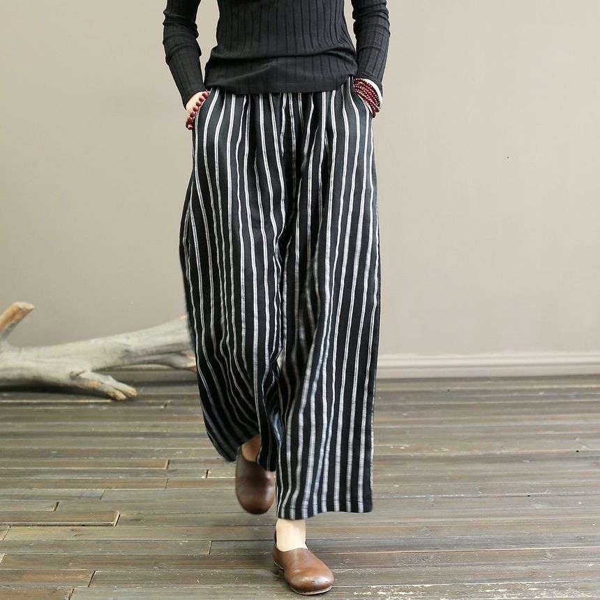 Supernova - Gestreepte cropped broek met wijde pijpen en middelhoge taille