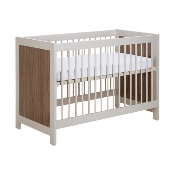 Europe Baby Vittoria III Babykamer Cashmere / Walnoot | Bed 60 x 120 cm   Commode