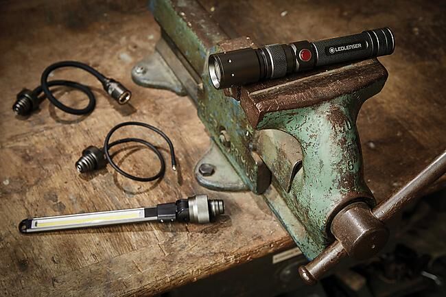 LED LENSER - KIT LAMPE WORKER'S FRIEND