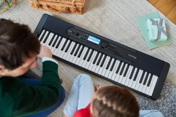 Casio CT-S400, Digital synthesizer, Kor, Flanger/Digital signalbehandling (DSP), Efterklang, 5 W, Sort, LCD, Vekselstrøm, Batteri