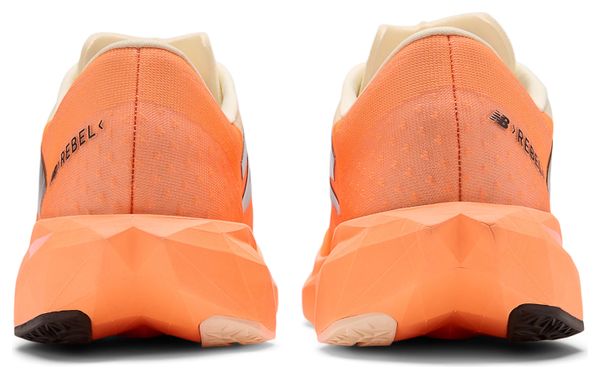 Chaussures Running New Balance FuelCell Rebel v4 Orange/Blanc Homme