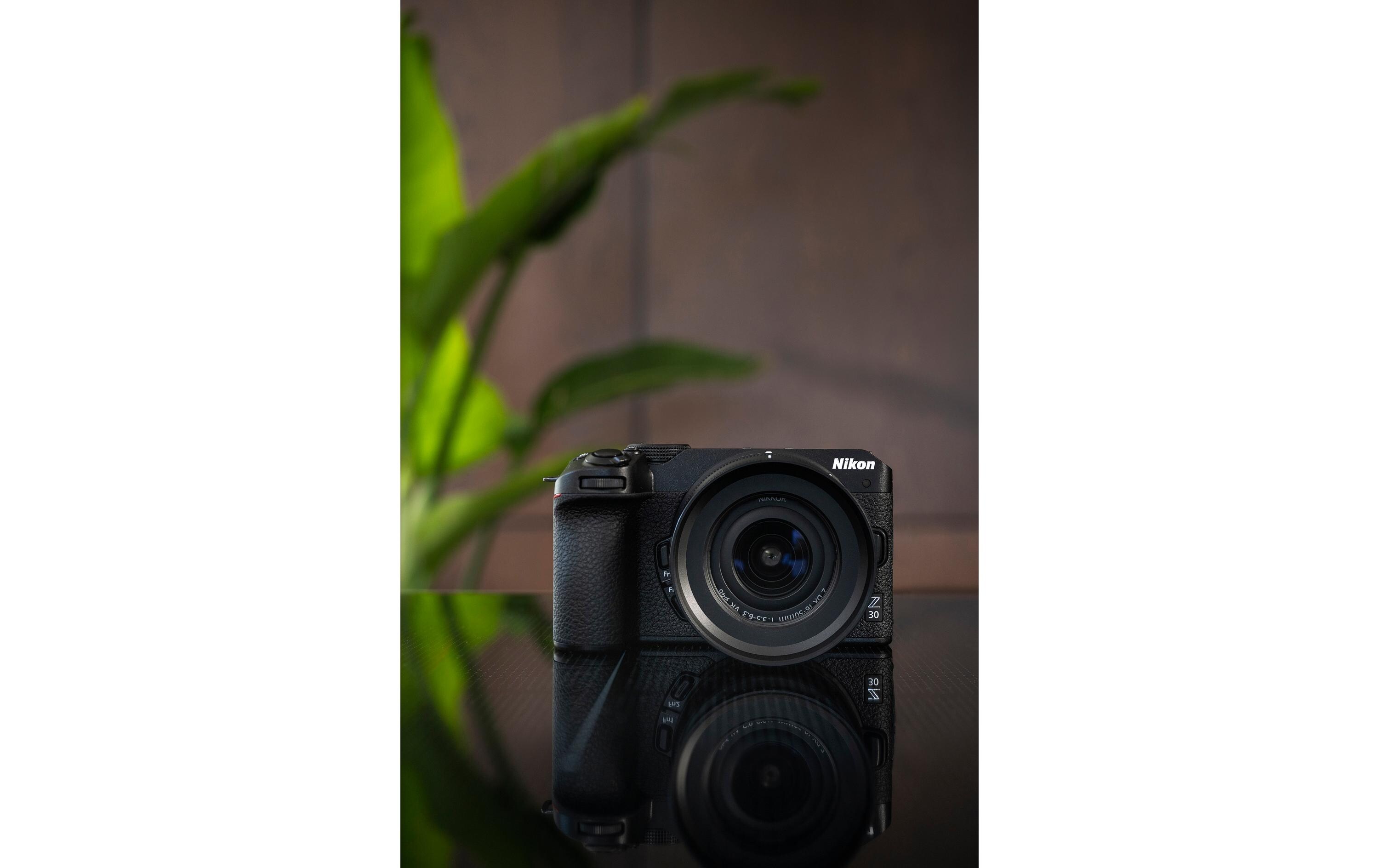Fotokamera Z30 BODY<br>Spiegelloser Fotoapparat mit erstklassiger Bildqualität – Die neue Welt des Vloggens