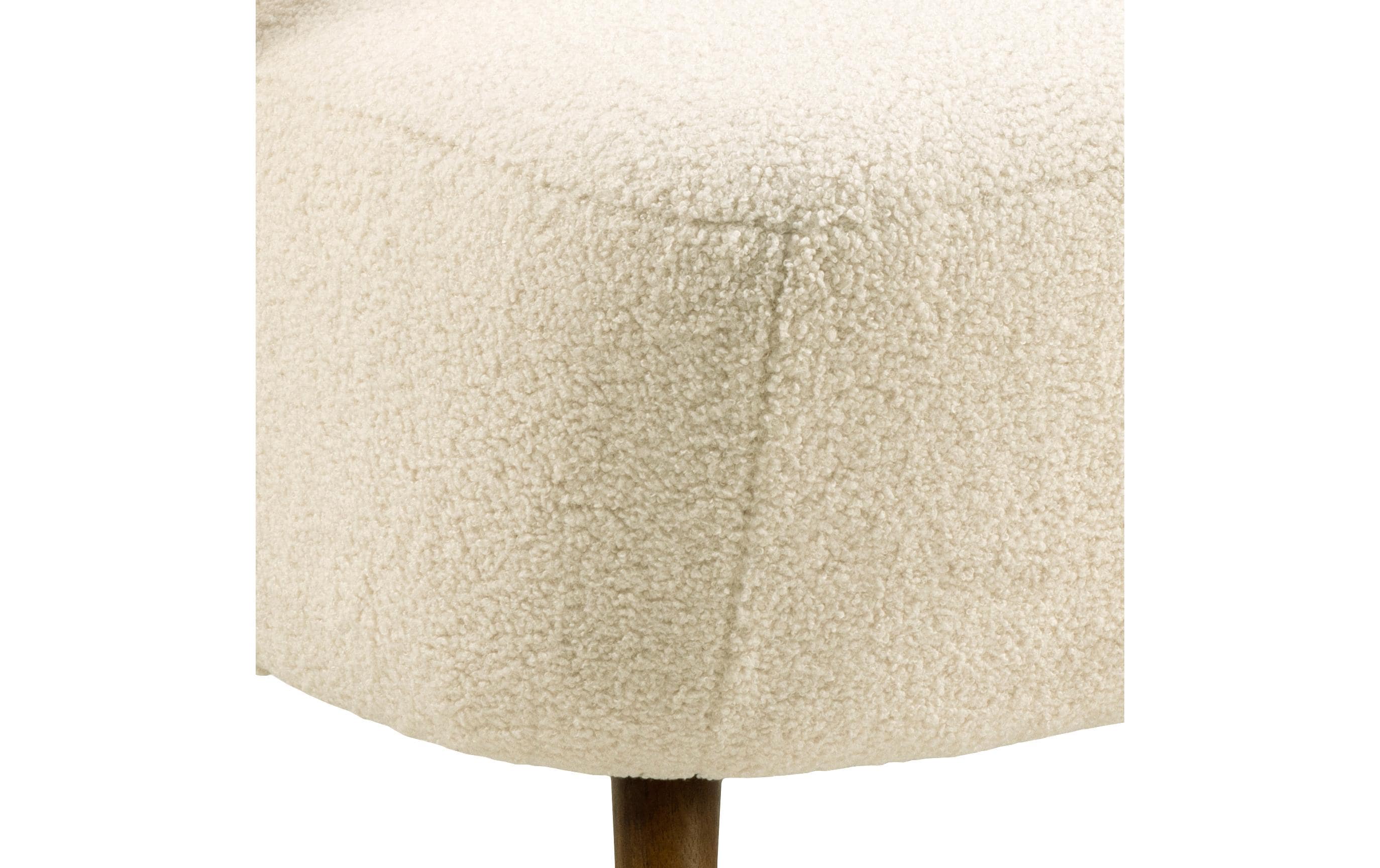 Sessel Crosby Holz/Textil, Cream<br>Geformter Loungesessel mit anmutigen Kurven