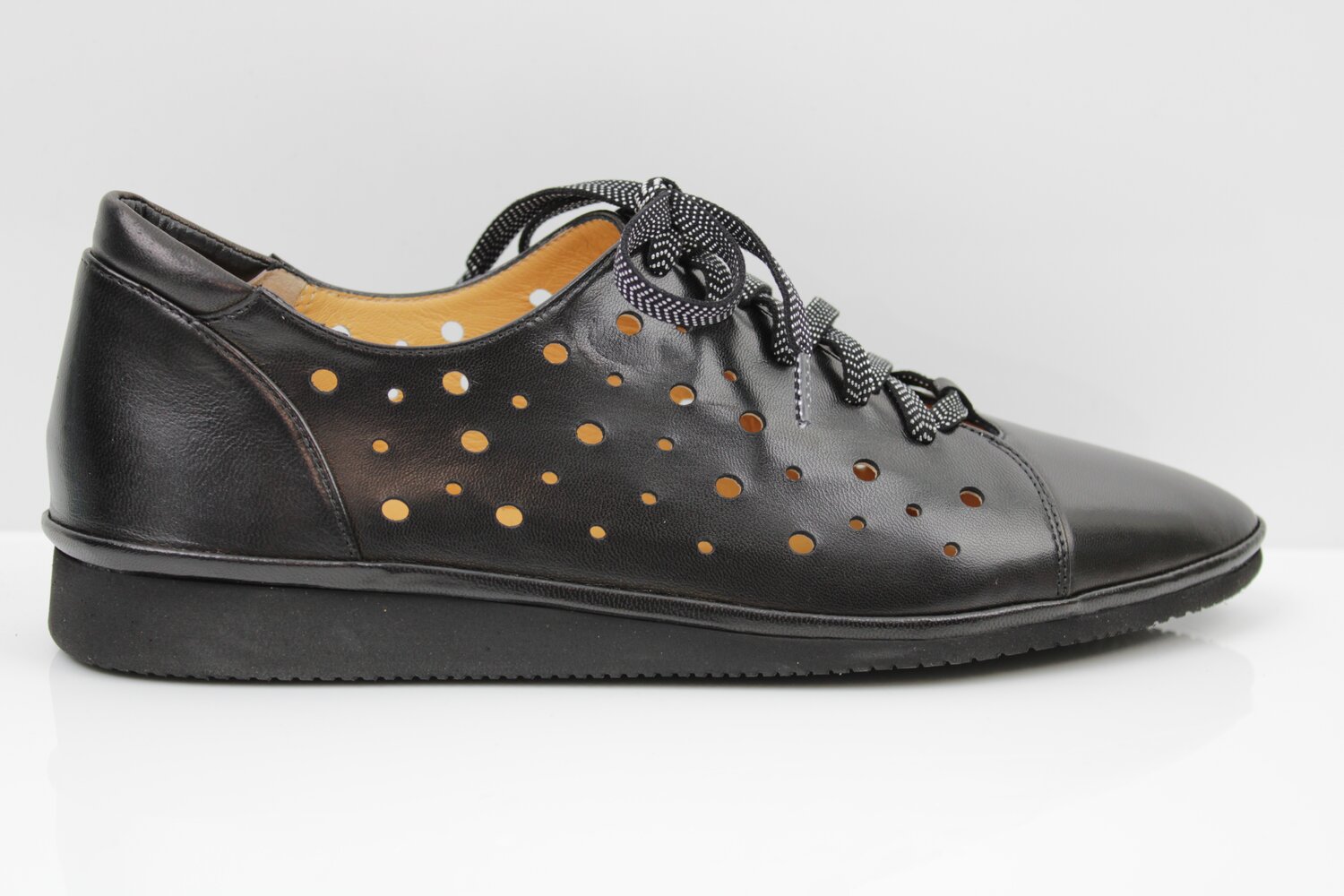 TRUMAN'S Schnürschuhe