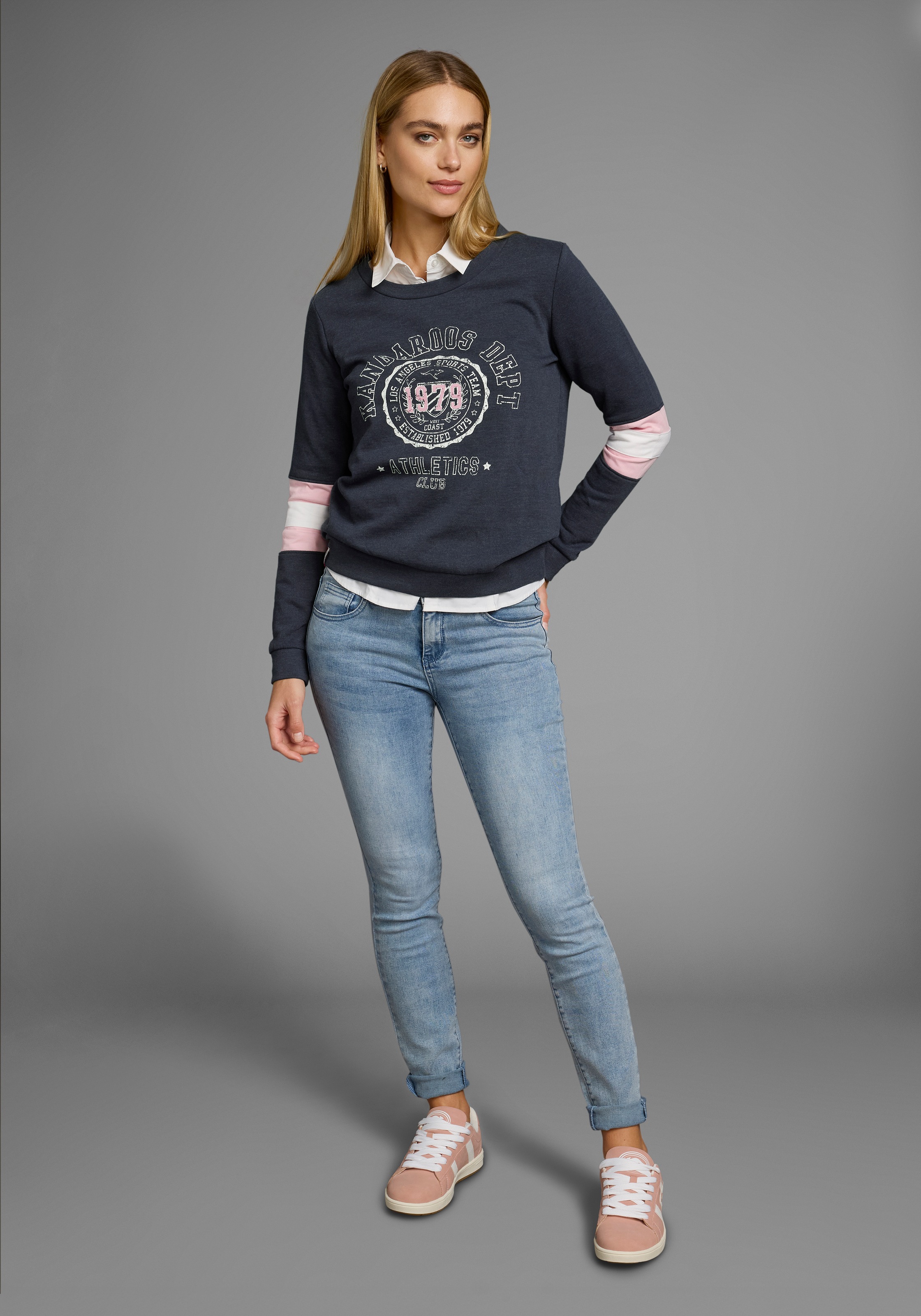 KangaROOS Sweatshirt , Langarm,  figurumschmeichelnde Passform,  bedruckte Optik