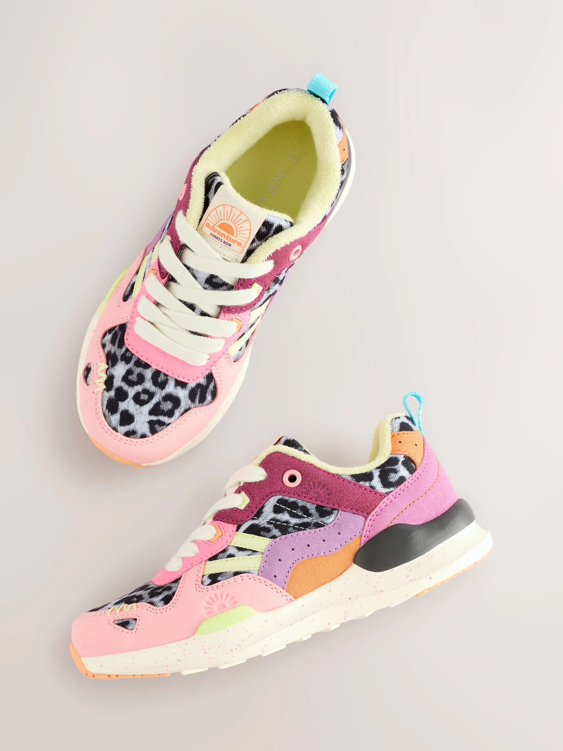 Licht - Vetersneakers met kleurvlakken