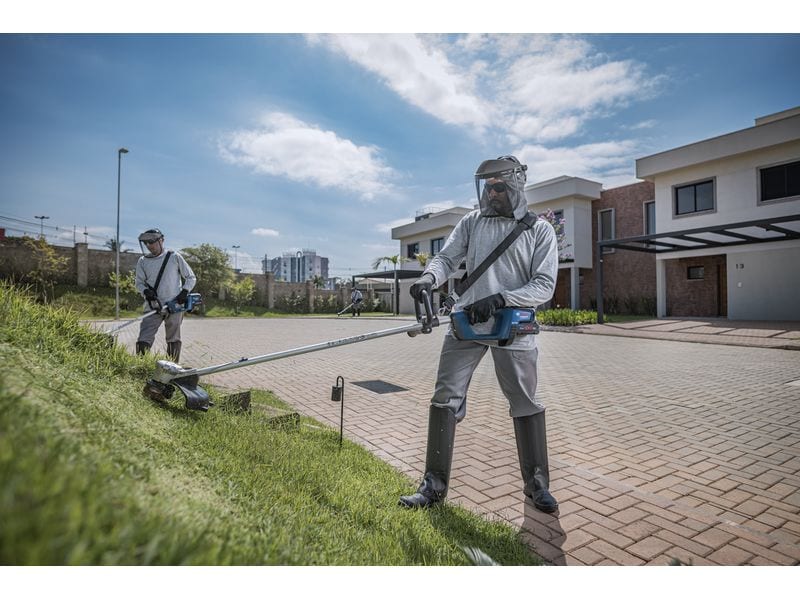 Bosch Professional Akku-Freischneider GFR 18 V-23 PROFESSIO Kraftvoller Freischneider für mühelose Gartenpflege