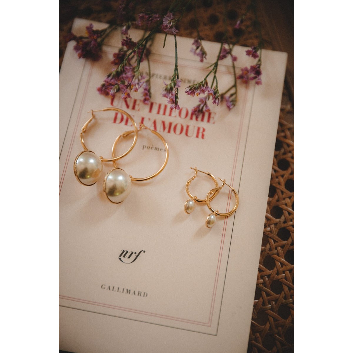 mini boucles d'oreilles créoles perles doré à l'or fin - NÉLYA