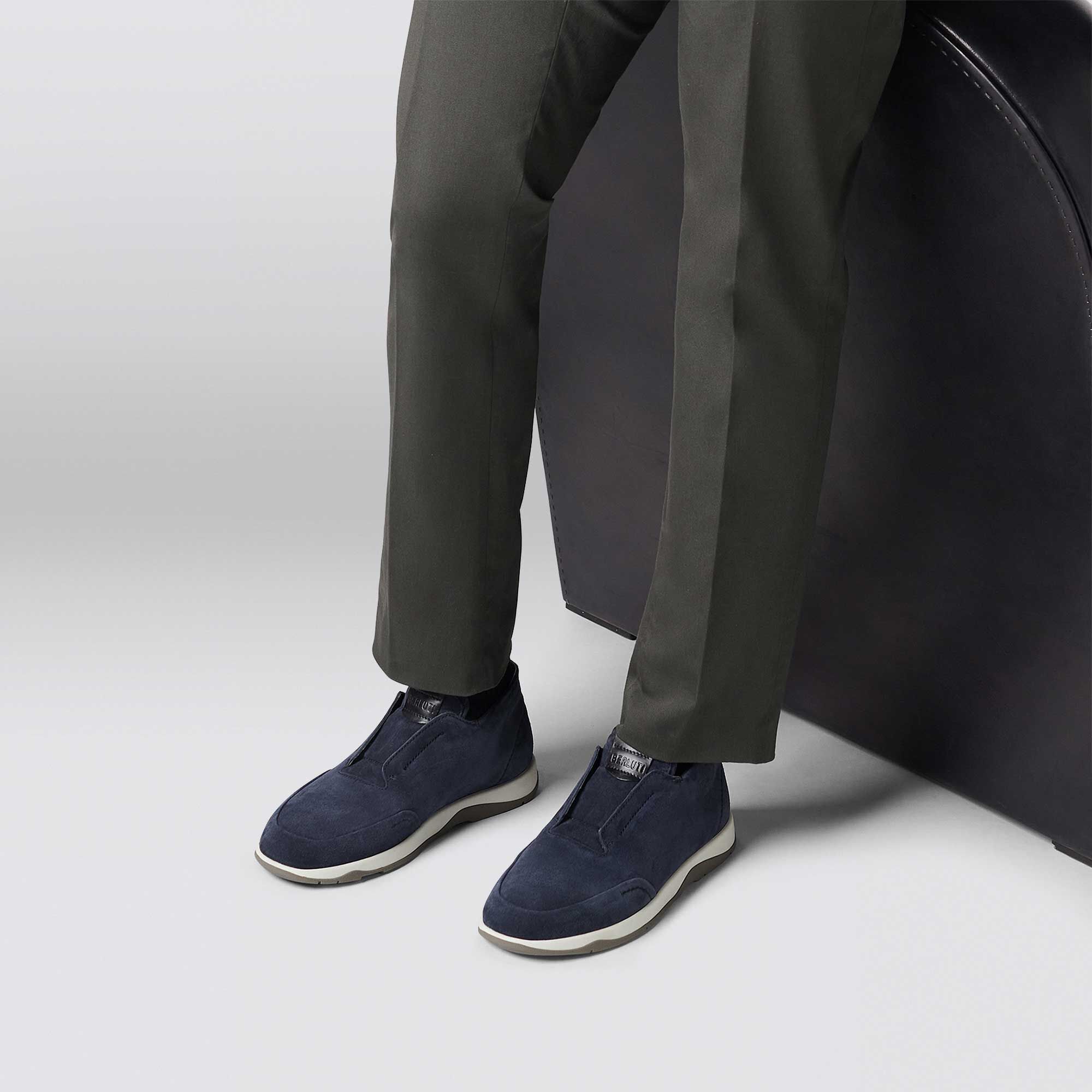 Slip On Échappee En Suède Scritto