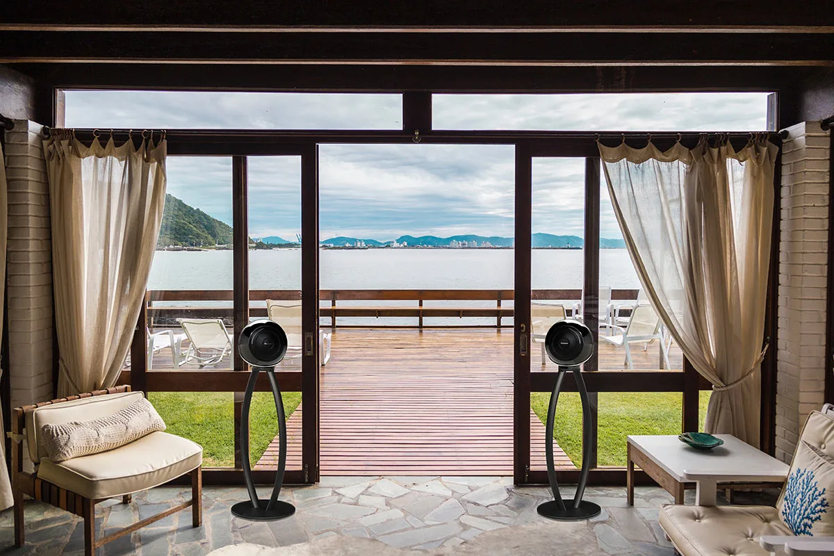 Cabasse The Pearl Akoya Noir Enceintes sans fil hi-fi